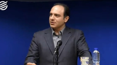 هادی ورقایی: &quot;رفع تحریم‌ها به شکوفایی اقتصادی ایران منجر نخواهد شد.&quot;